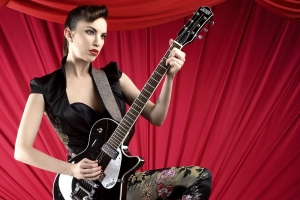 Loli Molina: Ganadora “Premios MTV 2009 - Mejor Artista Nuevo Sur”